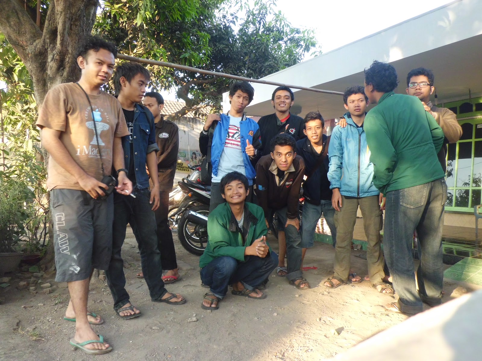 Gathering at Beji's house before adventure